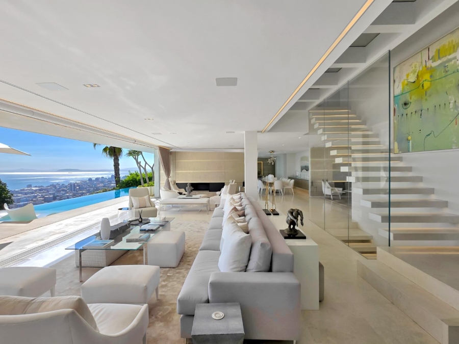 5 Bedroom Property for Sale in Fresnaye Western Cape
